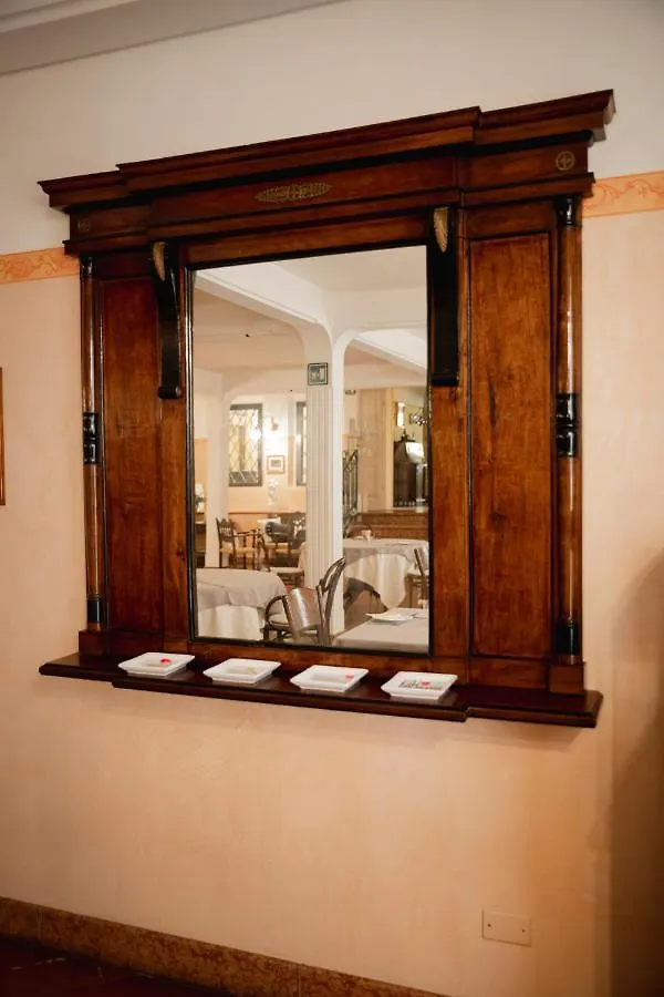 Hotel San Genesio Fabbrico Italia